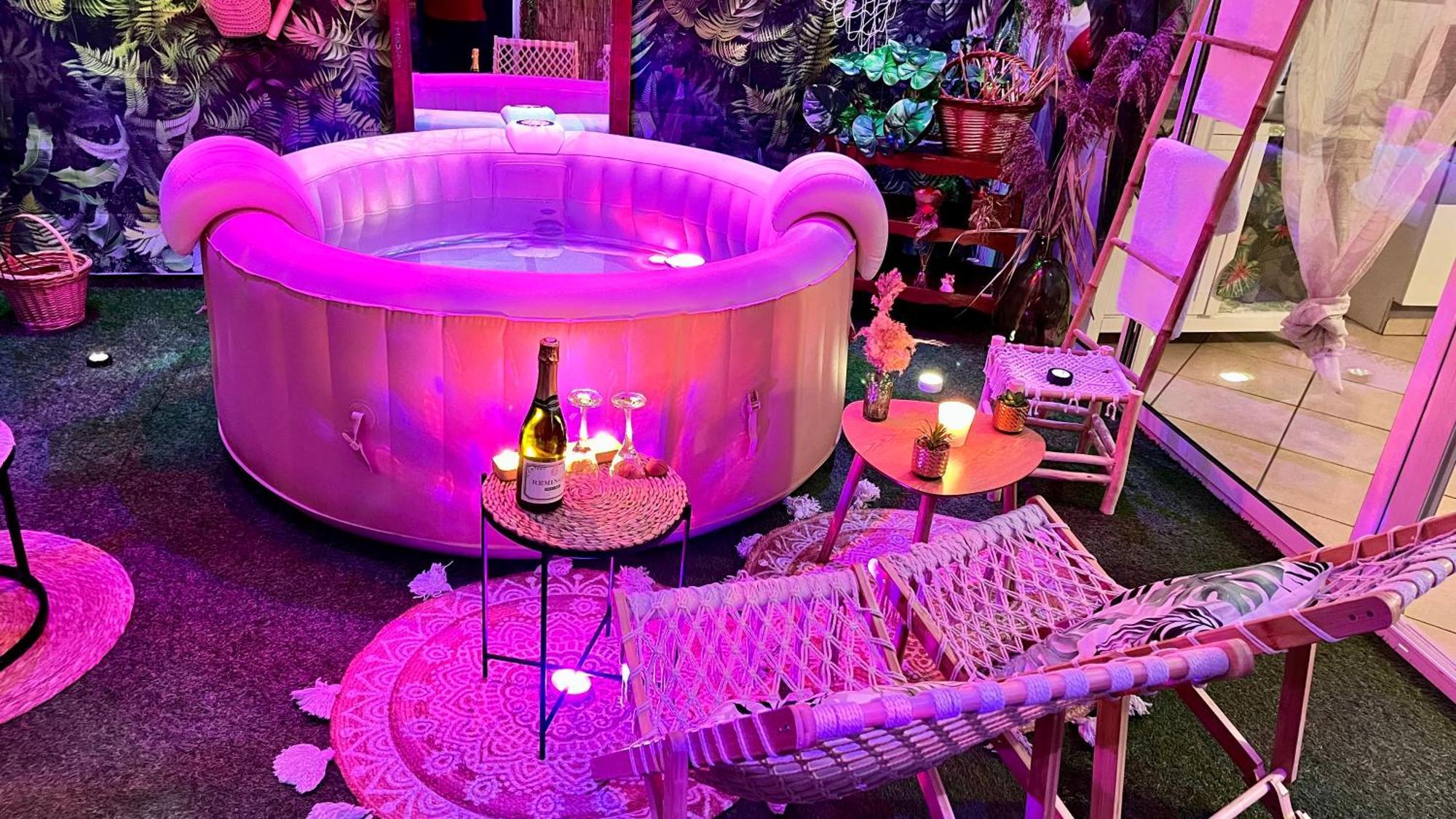 Un Mirage Tropical En Bord De Loire, Love Et Detente Saint-Clément-des-Levées Екстериор снимка